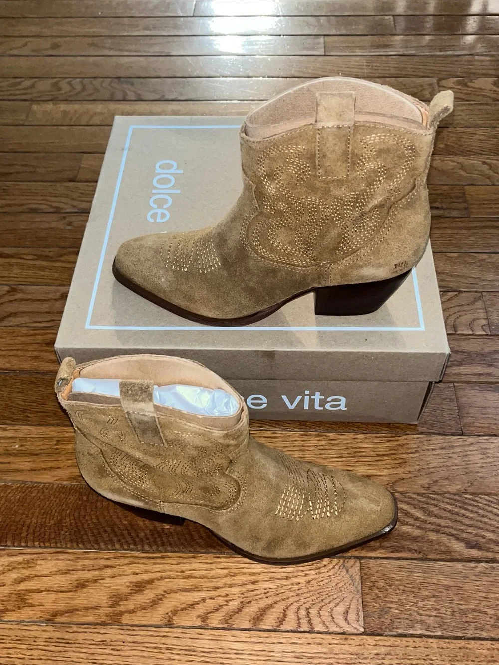 Dolce Vita Shania Western Ankle Boot Brown Creamy Suede Women’s Size 6